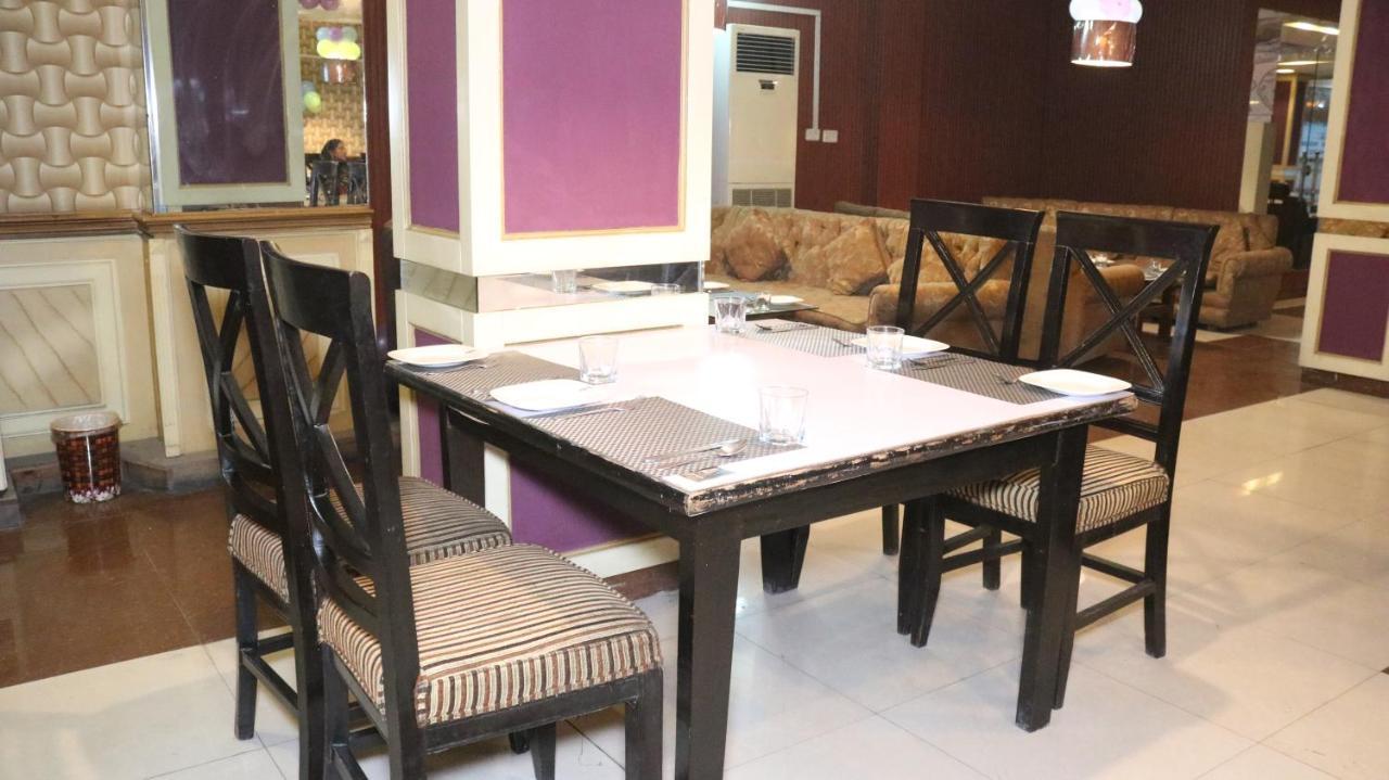 Hotel Tourist Inn Lahore Eksteriør bilde