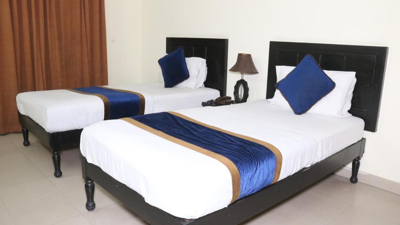 Hotel Tourist Inn Lahore Eksteriør bilde