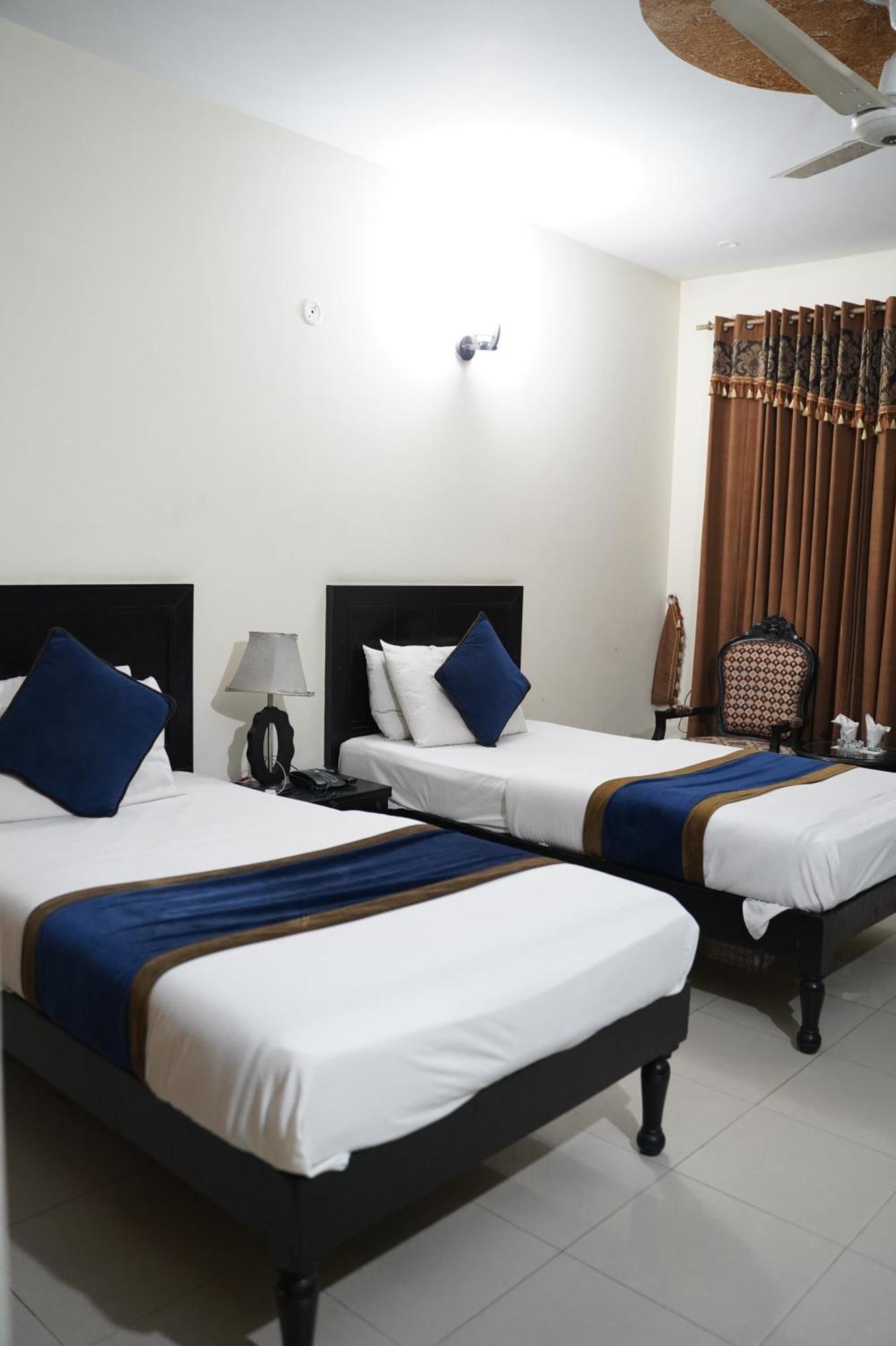 Hotel Tourist Inn Lahore Eksteriør bilde