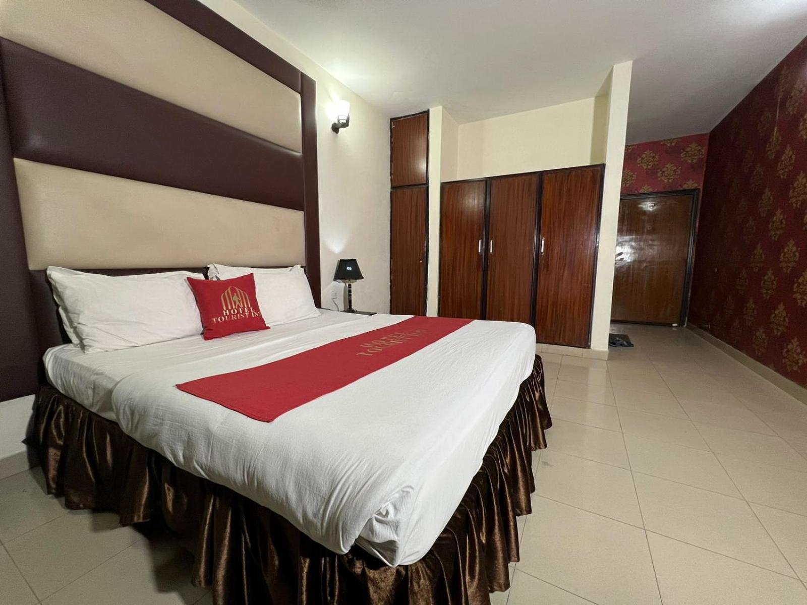 Hotel Tourist Inn Lahore Eksteriør bilde