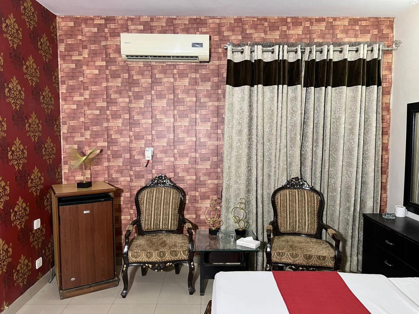 Hotel Tourist Inn Lahore Eksteriør bilde