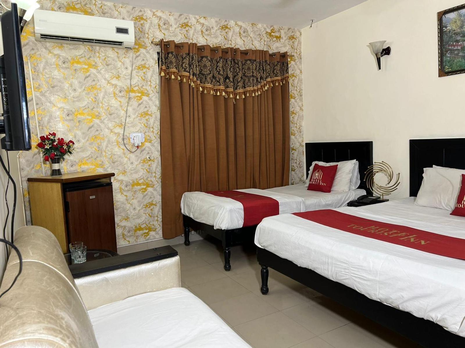 Hotel Tourist Inn Lahore Eksteriør bilde